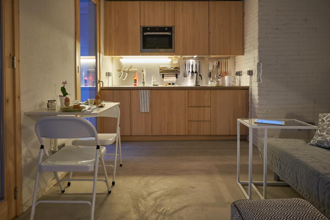 Luxury 1br With Patio Near The Appartement Barcelona