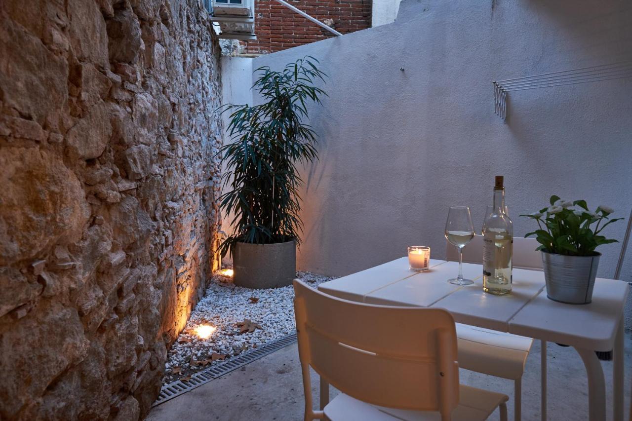 Luxury 1br With Patio Near The Appartement Barcelona